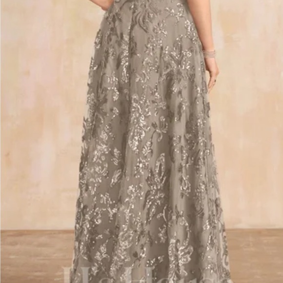 A-line V-Neck Floor-Length Lace Sequin Mother of the Bride Dress Taupe. - Picture 14 of 16